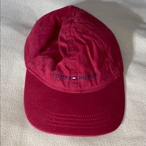 Tommy Hilfiger hat